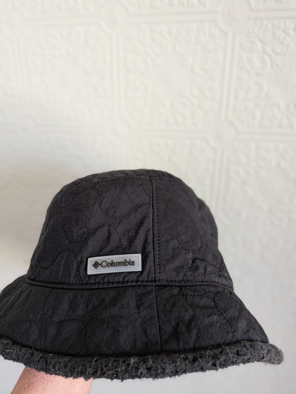 Columbia Black Quilted Bucket Hat with Fleece Trim